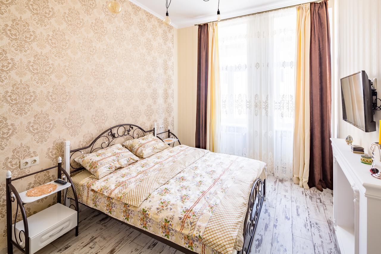 Medova Apartment Lviv Bagian luar foto